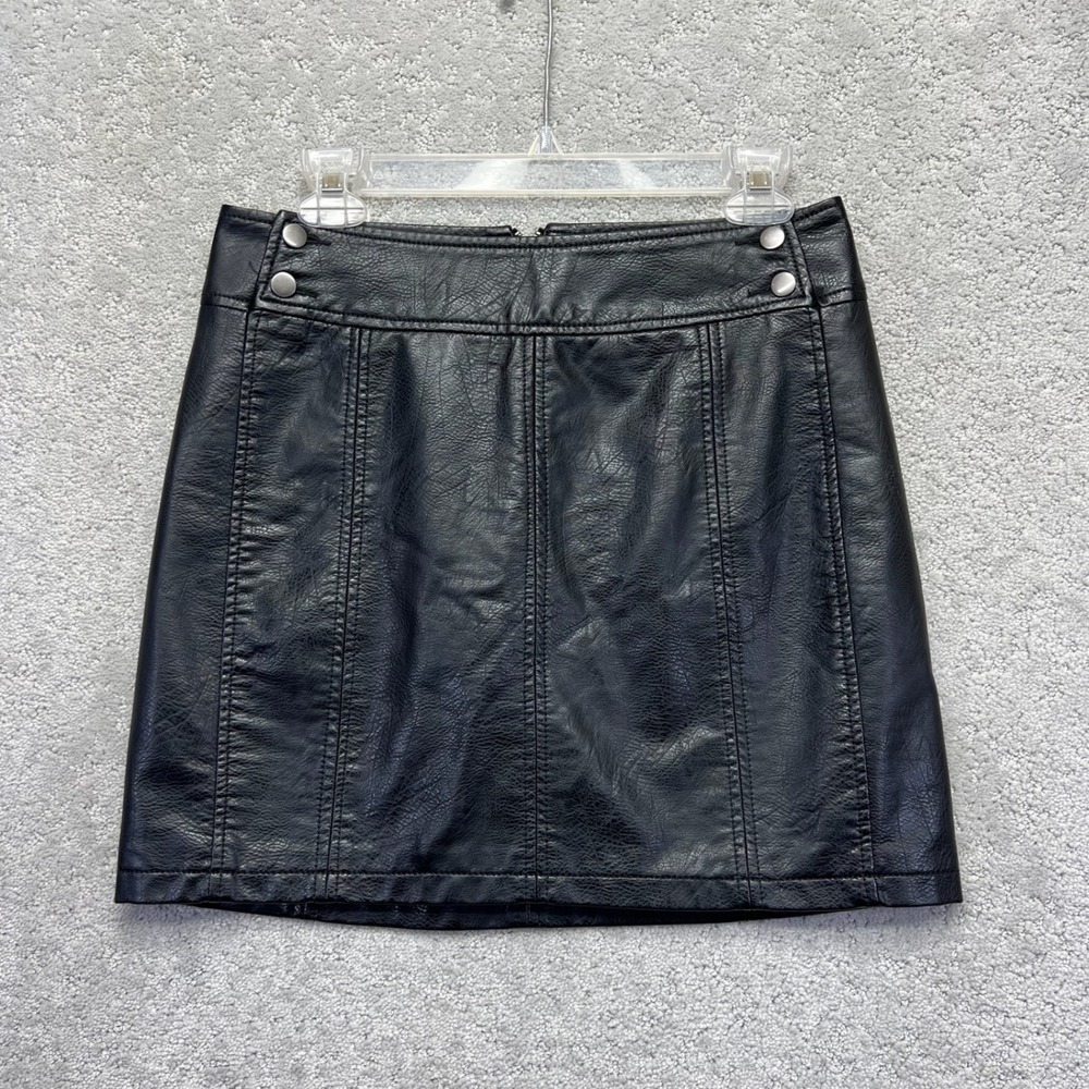 Free People Mini Skirt Womens Size 6 Black Faux Leather Femme Goth Grunge Y2k